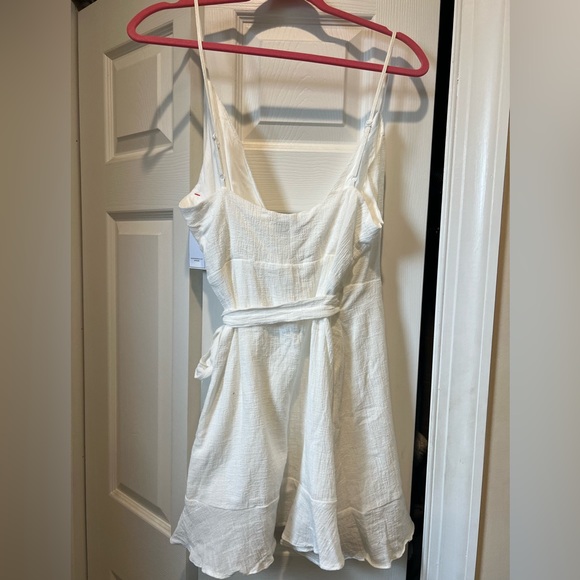 White wrap dress “if you can” red dress boutique - Picture 2 of 5